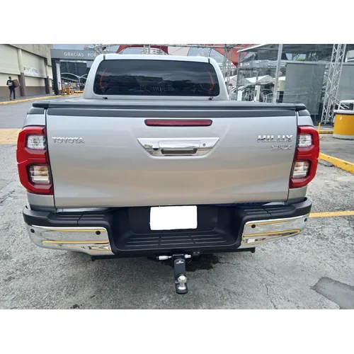 Toyota Hilux SRX 2024 Gris Caracas