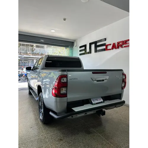Toyota Hilux SR.X 2026 Plateado Caracas