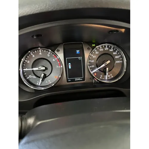 Toyota Hilux SR.X 2026 Plateado Caracas