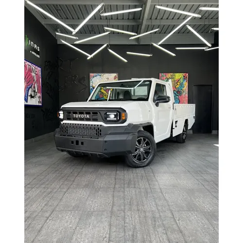 Toyota Hilux 2025 Blanco Caracas