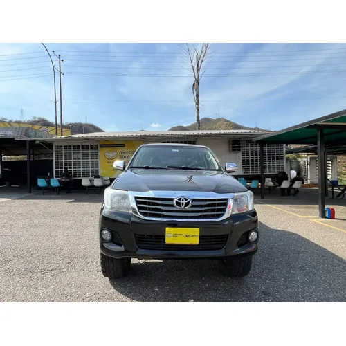 Toyota Hilux 2012 Negro Valencia