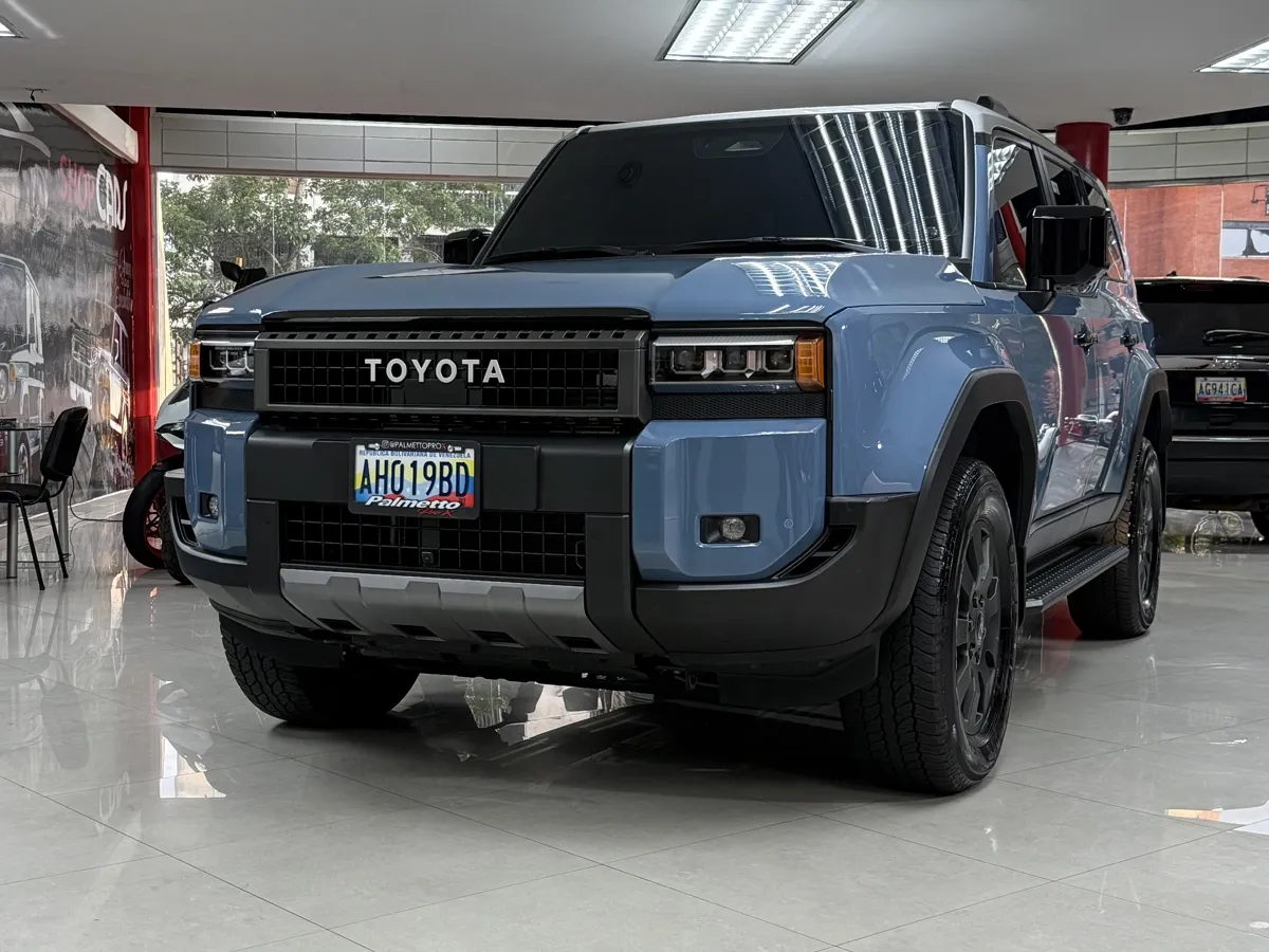 Toyota Land Cruiser Prado 2024 Azul Caracas