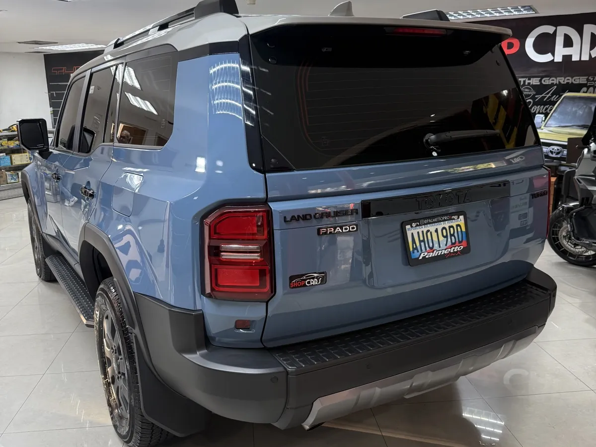 Toyota Land Cruiser Prado 2024 Azul Caracas