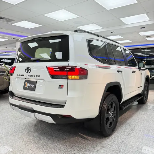 Toyota Land Cruiser 300 GR 2025 Blanco Caracas