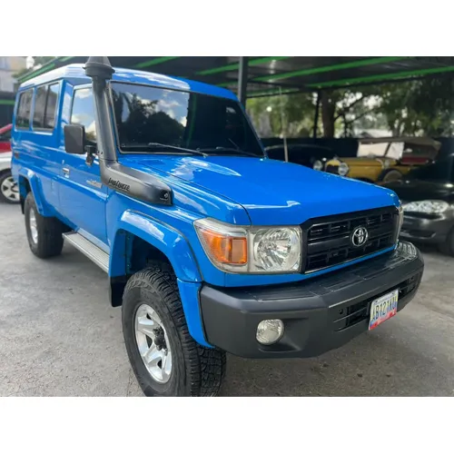 Toyota Land Cruiser 2014 Azul Caracas
