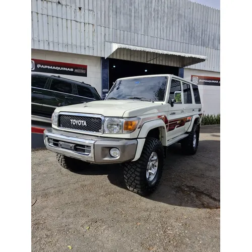 Toyota Land Cruiser 2023 Blanco Girardot