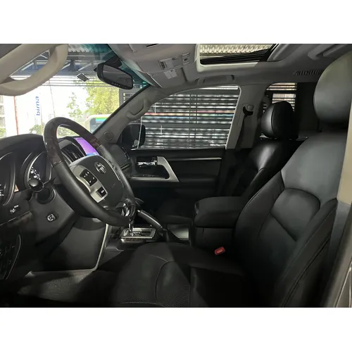 Toyota Land Cruiser 200 2014 Gris Caracas