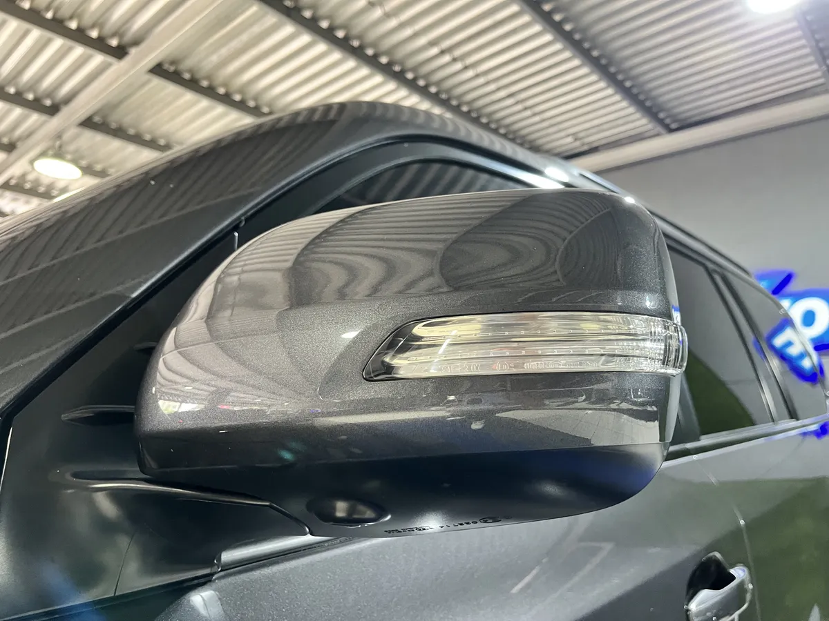 Toyota Land Cruiser 200 V8 2014 Gris Caracas