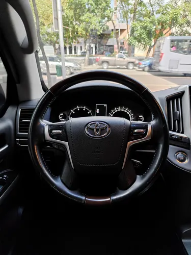 Toyota Land Cruiser 200 VX 2021 Blanco Caracas