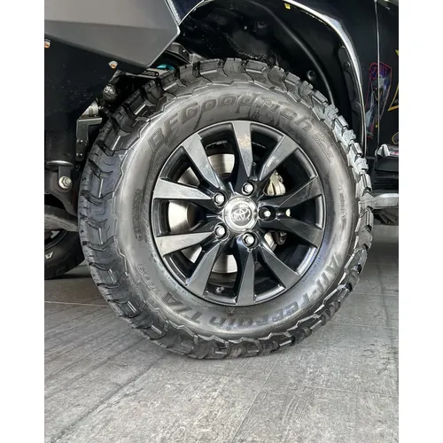 Toyota Land Cruiser 200 VX 2019 Negro Caracas