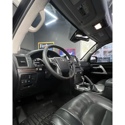 Toyota Land Cruiser 200 VX 2019 Negro Caracas