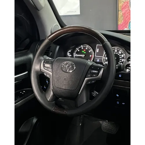 Toyota Land Cruiser 200 VX 2019 Negro Caracas