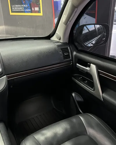 Toyota Land Cruiser 200 VX 2019 Negro Caracas