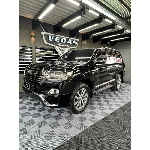 Toyota Land Cruiser 200 VX 2017 Negro Barquisimeto