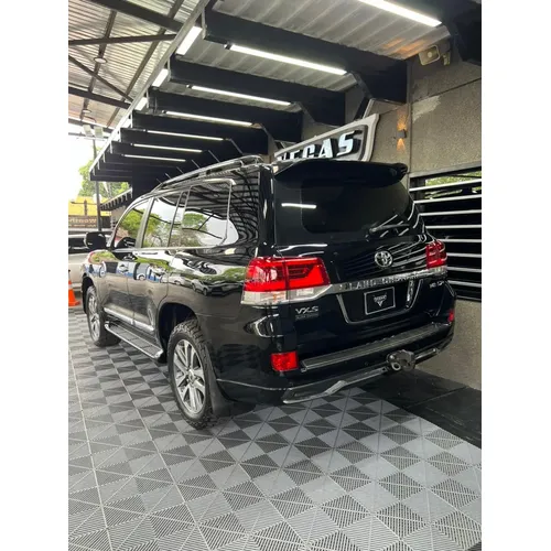 Toyota Land Cruiser 200 VX 2017 Negro Barquisimeto