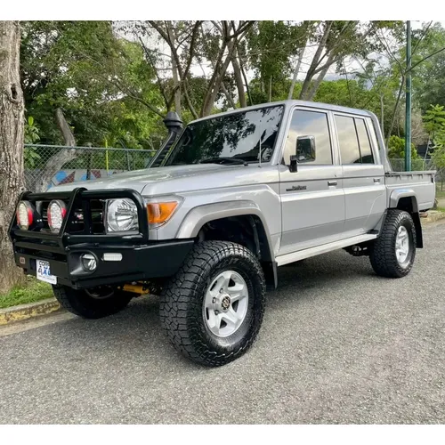 Toyota Land Cruiser 2022 Plateado Caracas