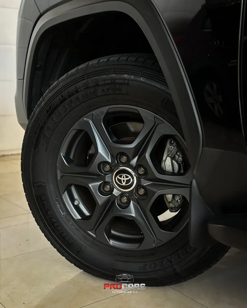 Toyota Land Cruiser 300 GR 2022 Negro Caracas