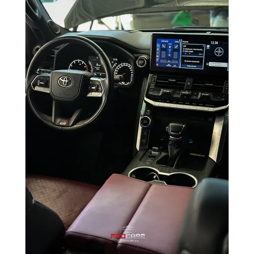 Toyota Land Cruiser 300 GR 2022 Negro Caracas