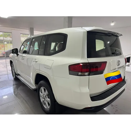 Toyota Land Cruiser 300 GX 2026 Blanco Valencia