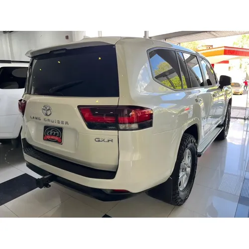 Toyota Land Cruiser 300 GX.R 2025 Blanco Caracas