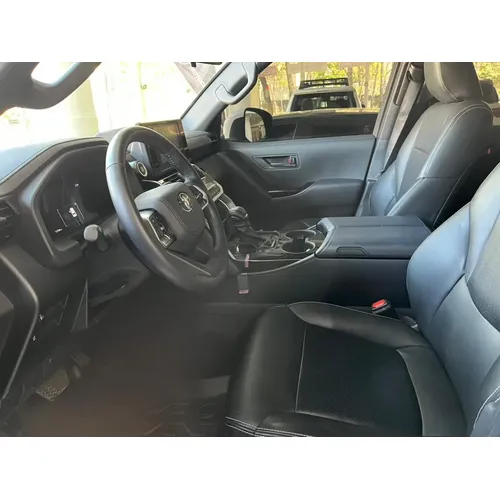 Toyota Land Cruiser 300 GX.R 2025 Blanco Caracas