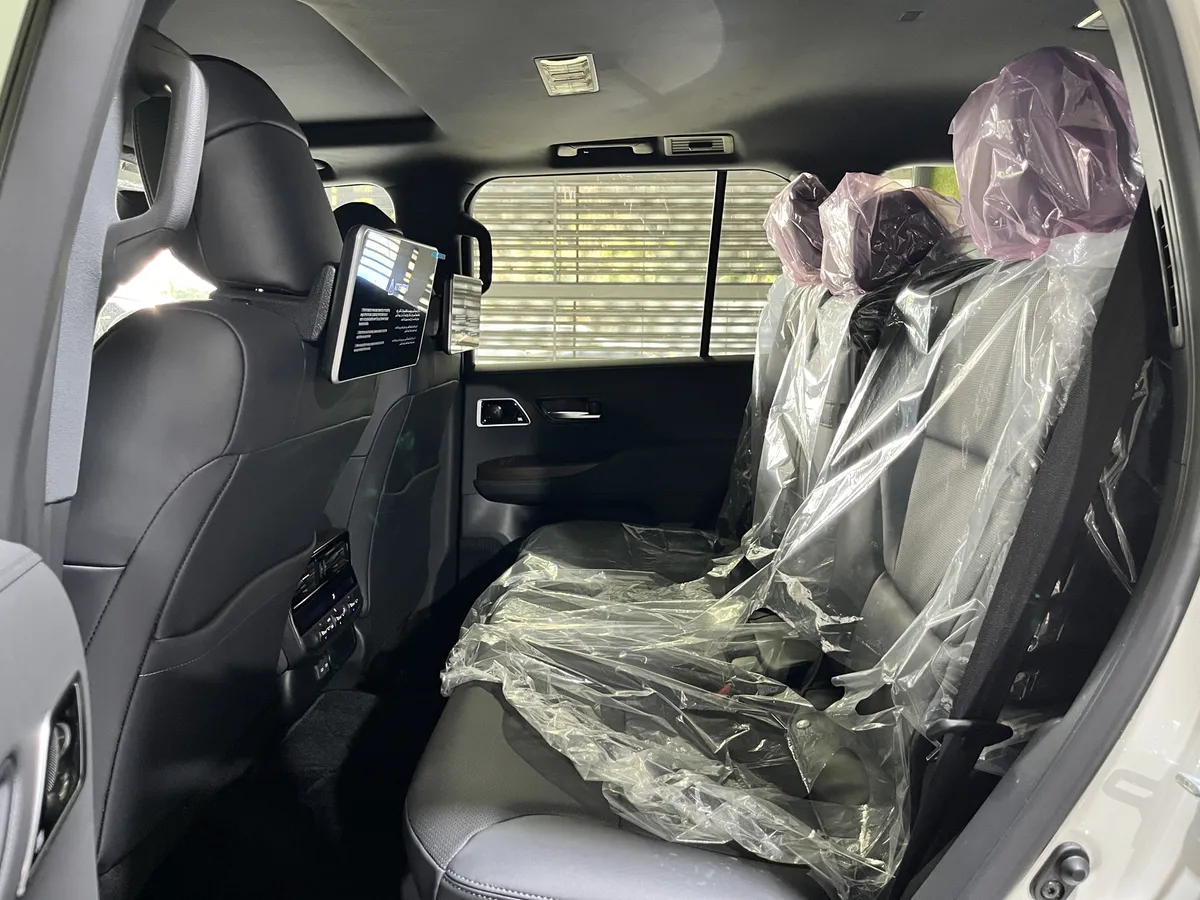 Toyota Land Cruiser 300 Vx 2025 blanco 10