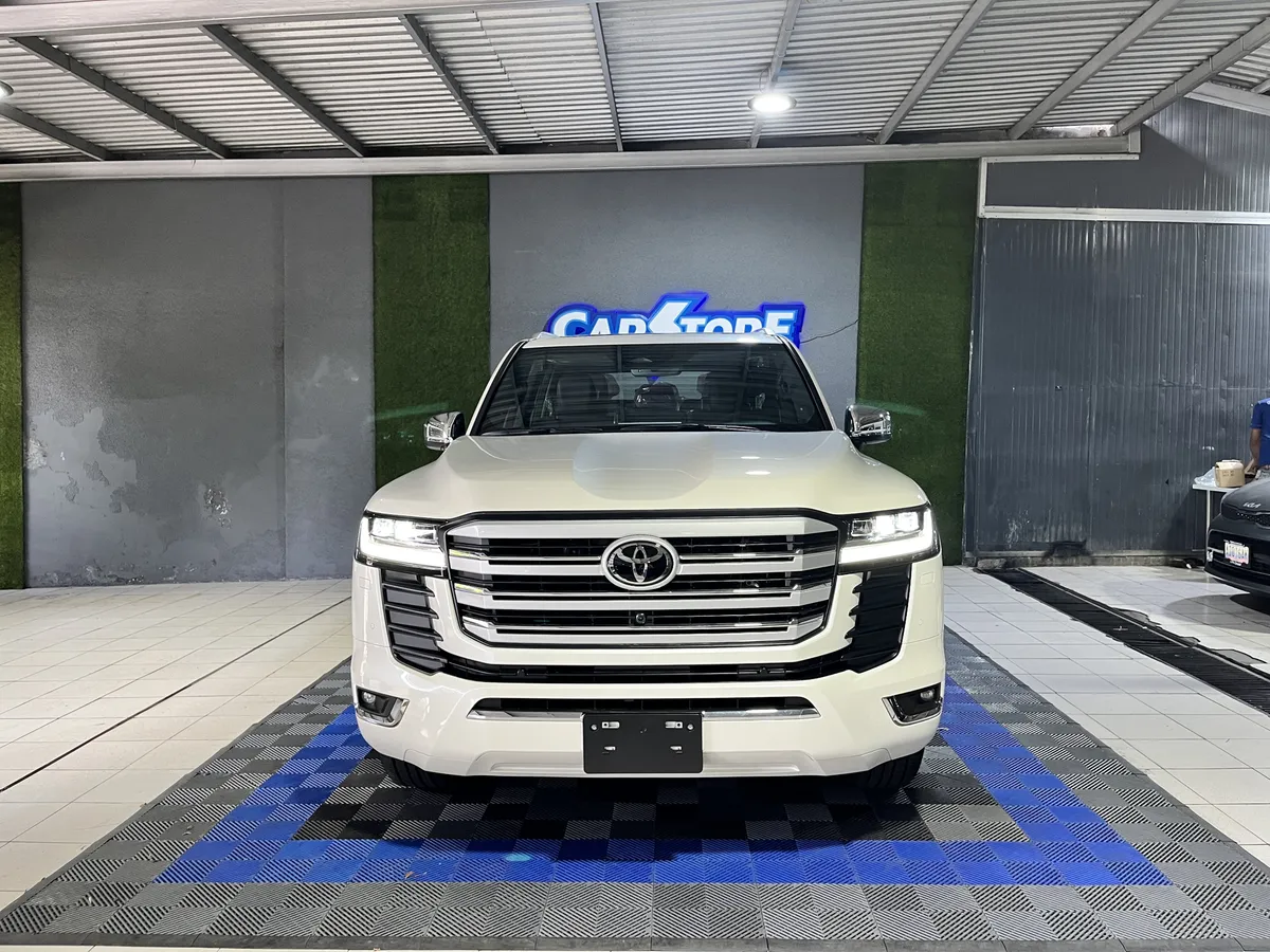Toyota Land Cruiser 300 Vx 2025 Blanco Caracas