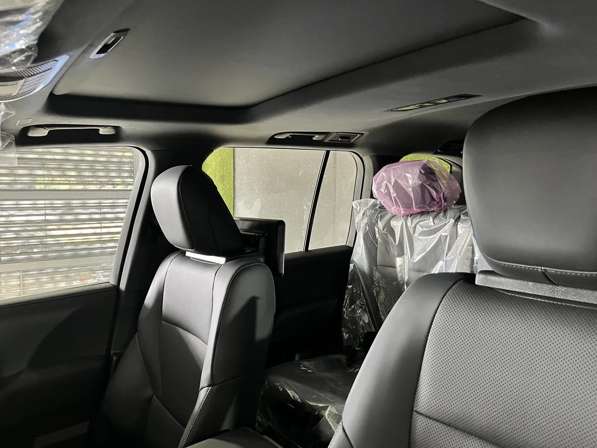 Toyota Land Cruiser 300 Vx 2025 blanco 8