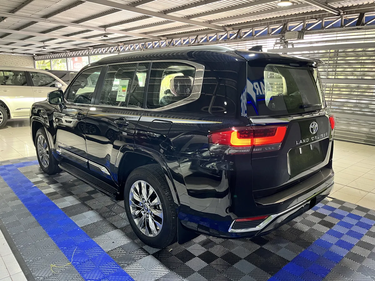 Toyota Land Cruiser 300 Vx 2025 Negro Caracas
