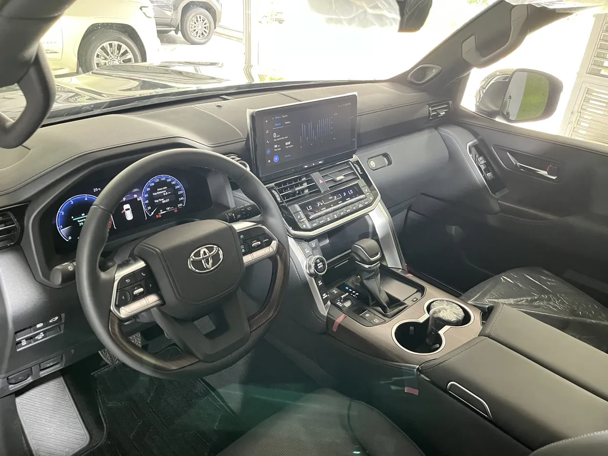 Toyota Land Cruiser 300 Vx 2025 Negro Caracas