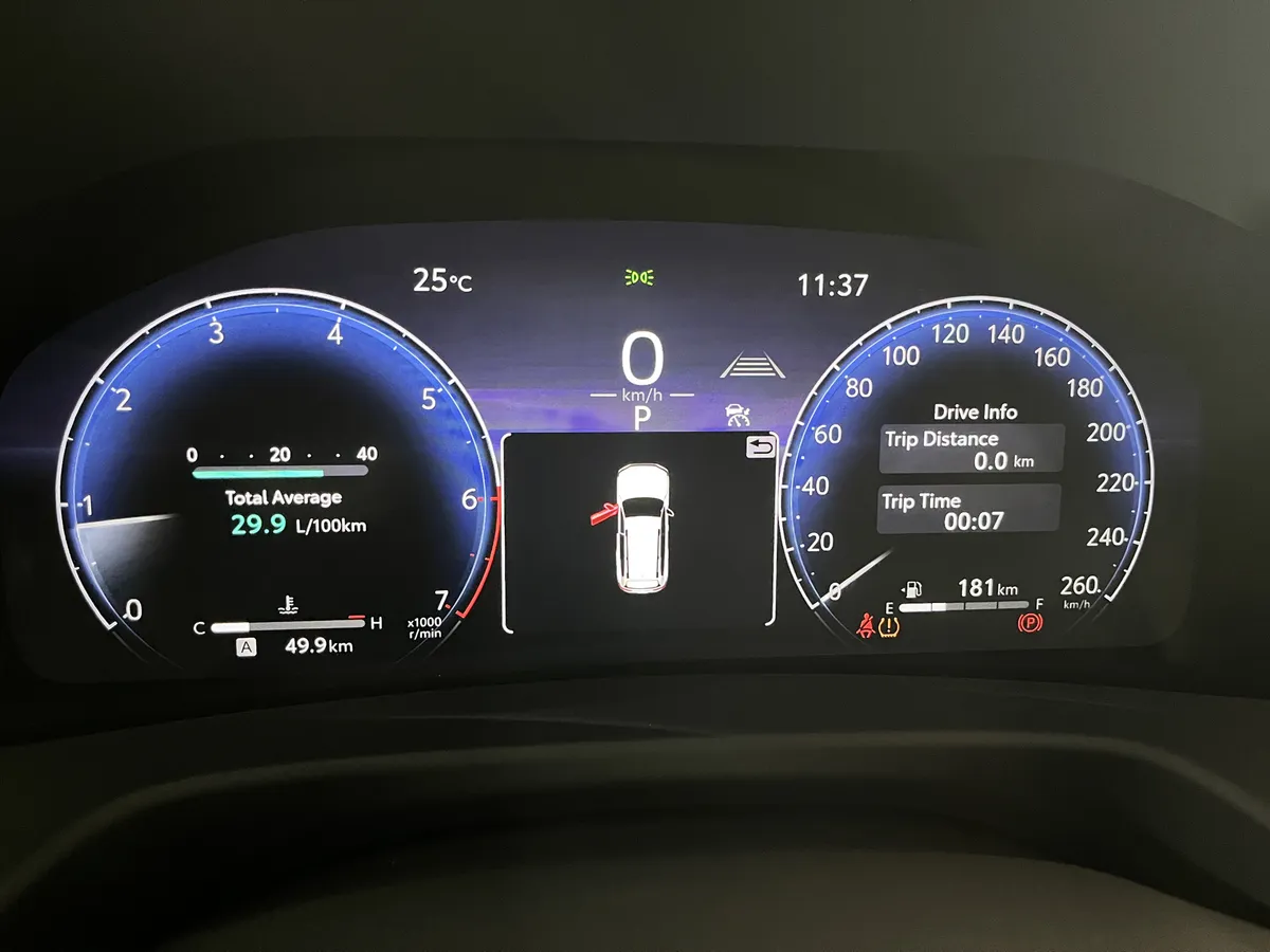 Toyota Land Cruiser 300 Vx 2025 camioneta negra9