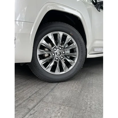Toyota Land Cruiser 300 VX 2025 Blanco Caracas