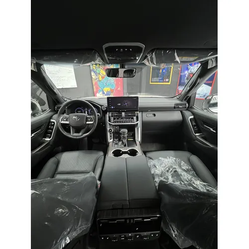Toyota Land Cruiser 300 VX 2025 Blanco Caracas