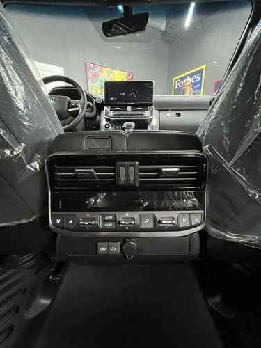 Toyota Land Cruiser 300 VX 2025 Blanco Caracas