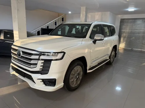 Toyota Land Cruiser 300 Vxr 2025