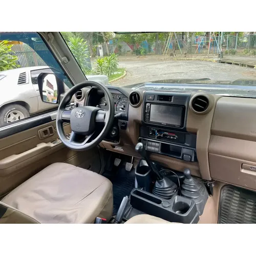 Toyota Land Cruiser 2024 Gris Caracas