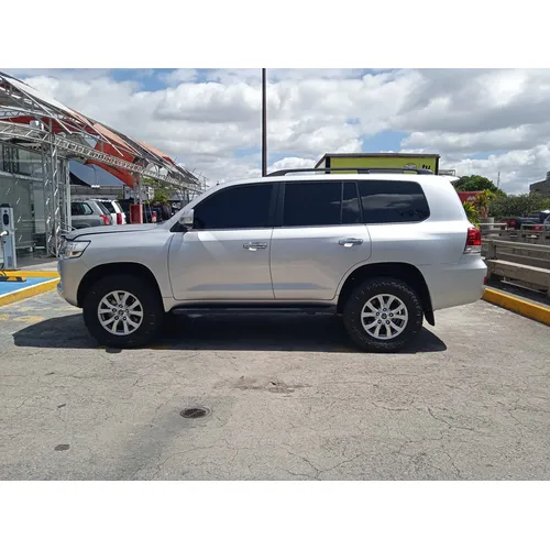 Toyota Land Cruiser 2021 Plateado Caracas