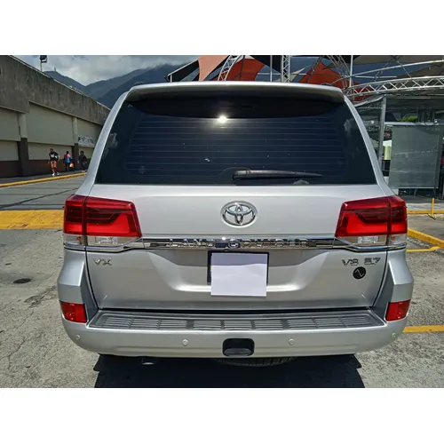Toyota Land Cruiser 2021 Plateado Caracas