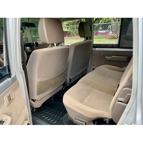 Toyota Land Cruiser 2022 Plateado Caracas