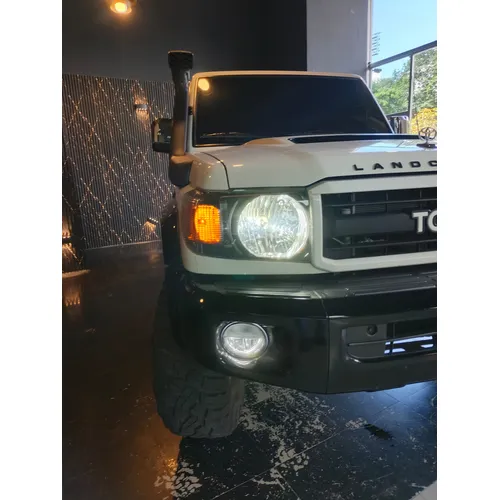 Toyota Land Cruiser 2023 Blanco Caracas