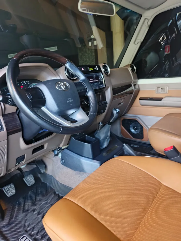 Toyota Land Cruiser 2023 Blanco Caracas