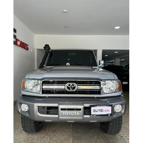 Toyota Land Cruiser 76 2022 Blanco Caracas