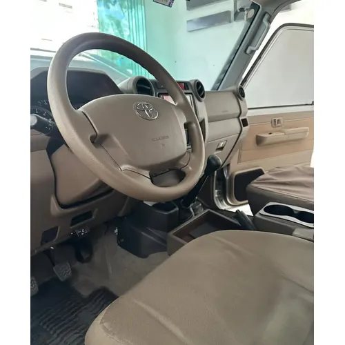 Toyota Land Cruiser 76 2022 Blanco Caracas