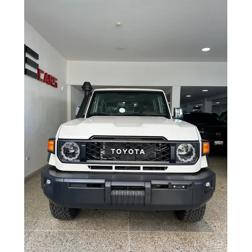 Toyota Land Cruiser 76 LX 2024 Blanco Caracas