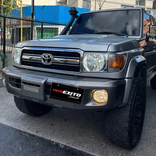 Toyota Land Cruiser 79 2021 Plateado Caracas