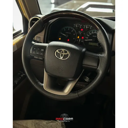 Toyota Land Cruiser 79 2024 Beige Caracas