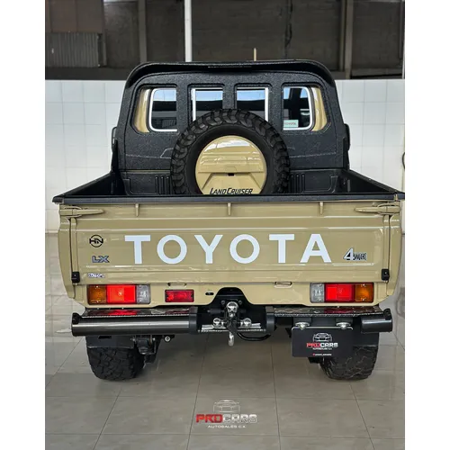 Toyota Land Cruiser 79 2024 Beige Caracas