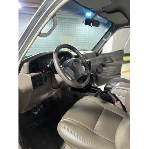 Toyota Land Cruiser Autana 2001 Plateado Caracas
