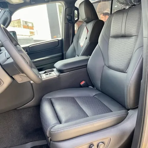 Toyota Land Cruiser 2024 Beige Caracas