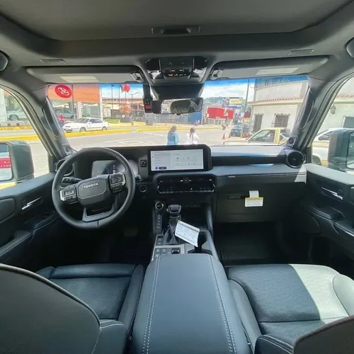 Toyota Land Cruiser 2024 Beige Caracas
